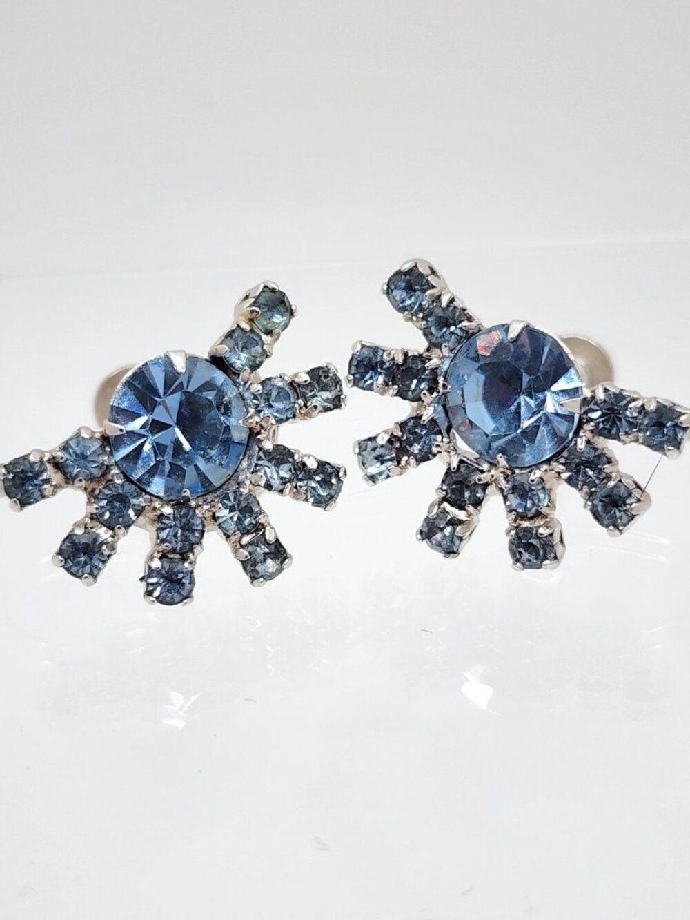Vintage Blue Rhinestone Starburst Screw-Back Earrings | Silver Tone